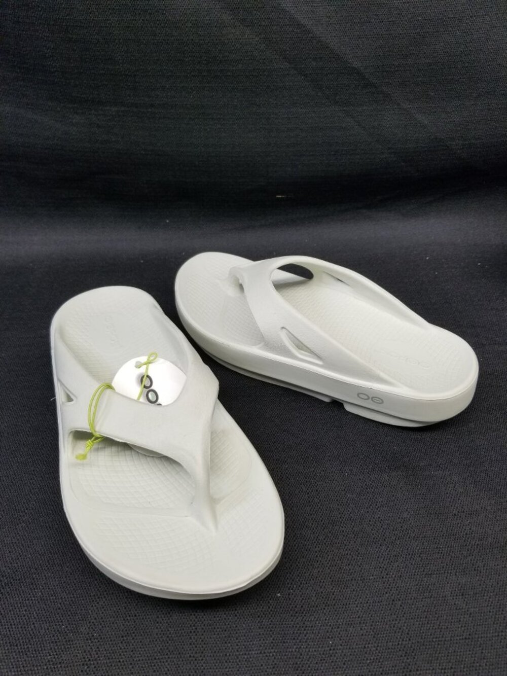 OOFOS Women's OOriginal Recovery Thong MIST Size 7 NEW WITH TAGS!